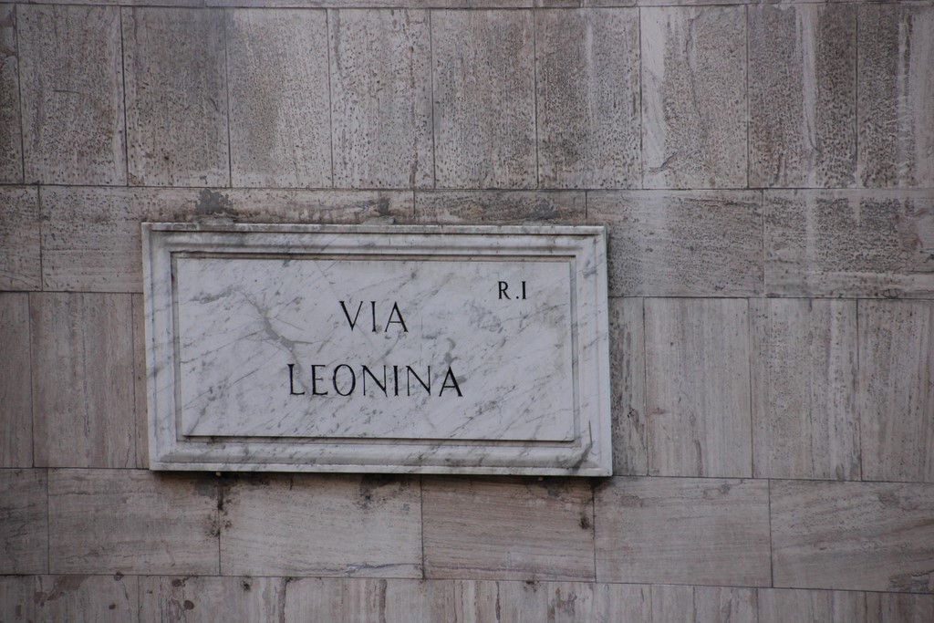 via leonina